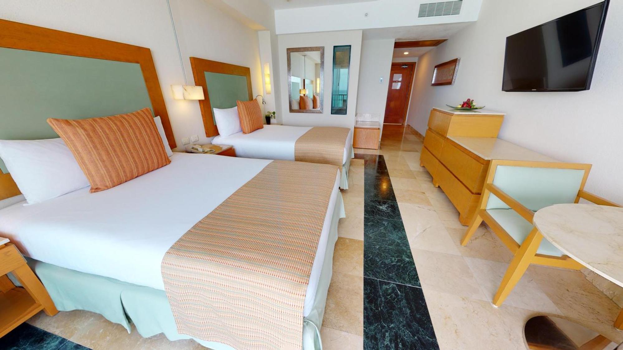 Grand Park Royal Cancun (Adults Only) Esterno foto A room at the Grand Hyatt Cancun