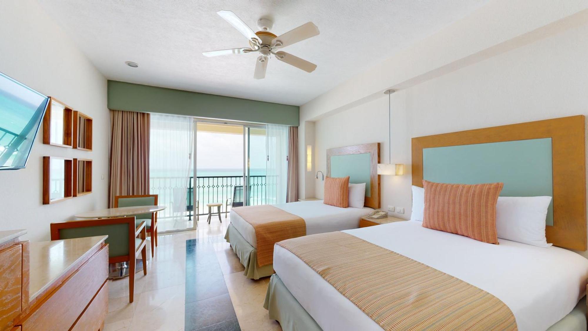 Grand Park Royal Cancun (Adults Only) Esterno foto A room at the Iberostar Grand Hotel at Playa Paraíso, Tenerife