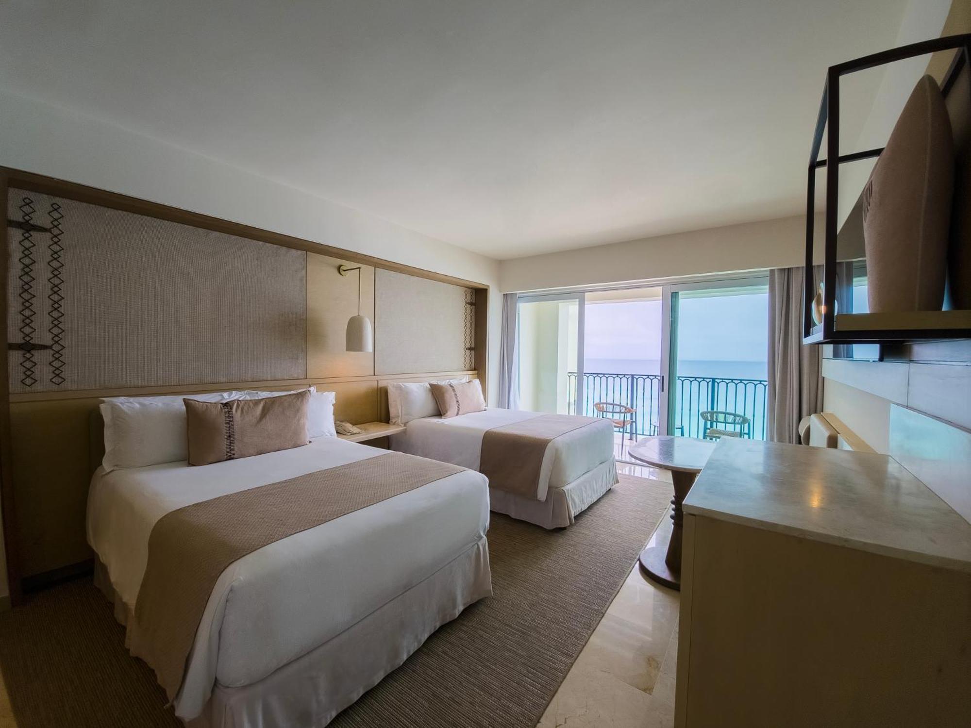 Grand Park Royal Cancun (Adults Only) Esterno foto A room at the Grand Hyatt Cancun