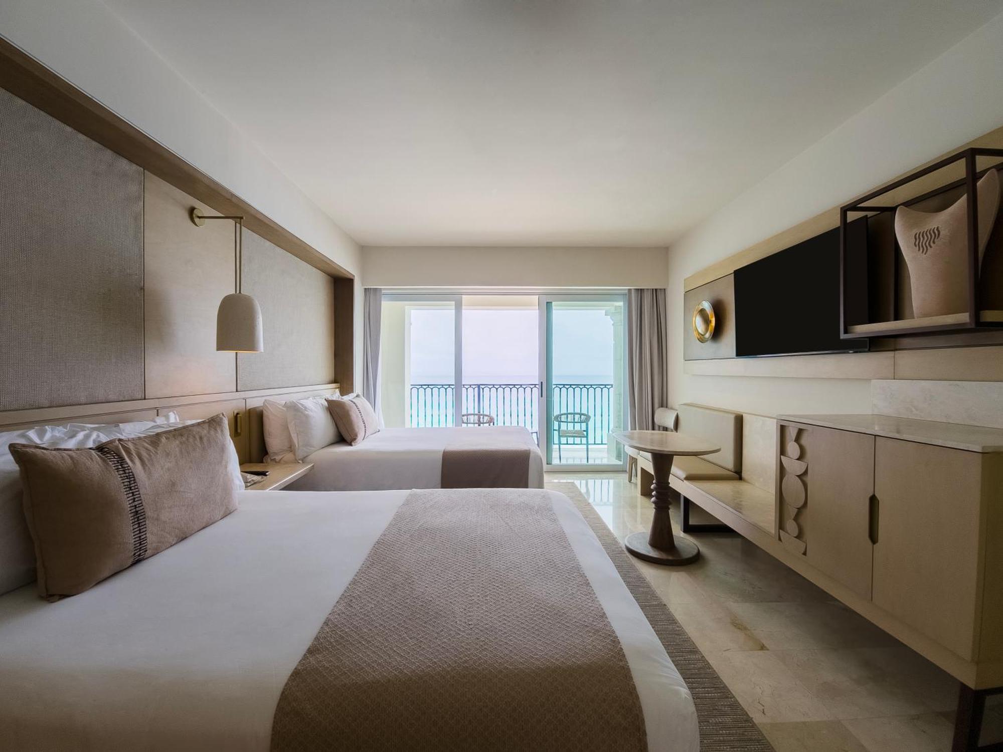 Grand Park Royal Cancun (Adults Only) Esterno foto A room at the Hard Rock Hotel Riviera Maya
